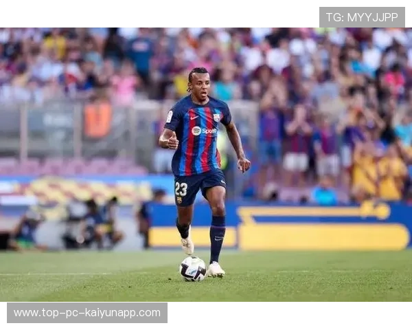 巴萨孔德中后场传球选择训练更细致