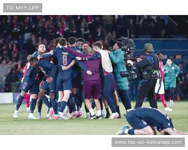 巴黎圣日耳曼前场抢断成功